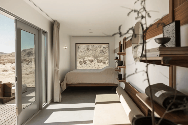 Cette s&eacute;lection met en lumi&egrave;re des h&ocirc;tels embl&eacute;matiques situ&eacute;s sur ou &agrave; proximit&eacute; de la mythique Route 66 en Californie, chacun offrant un savant m&eacute;lange de charme, de caract&egrave;re et d&rsquo;esprit Americana. Des motels vintages aux adresses design en bord de route, ces h&eacute;bergements sont parfaits pour ponctuer votre prochain road trip californien&nbsp;!