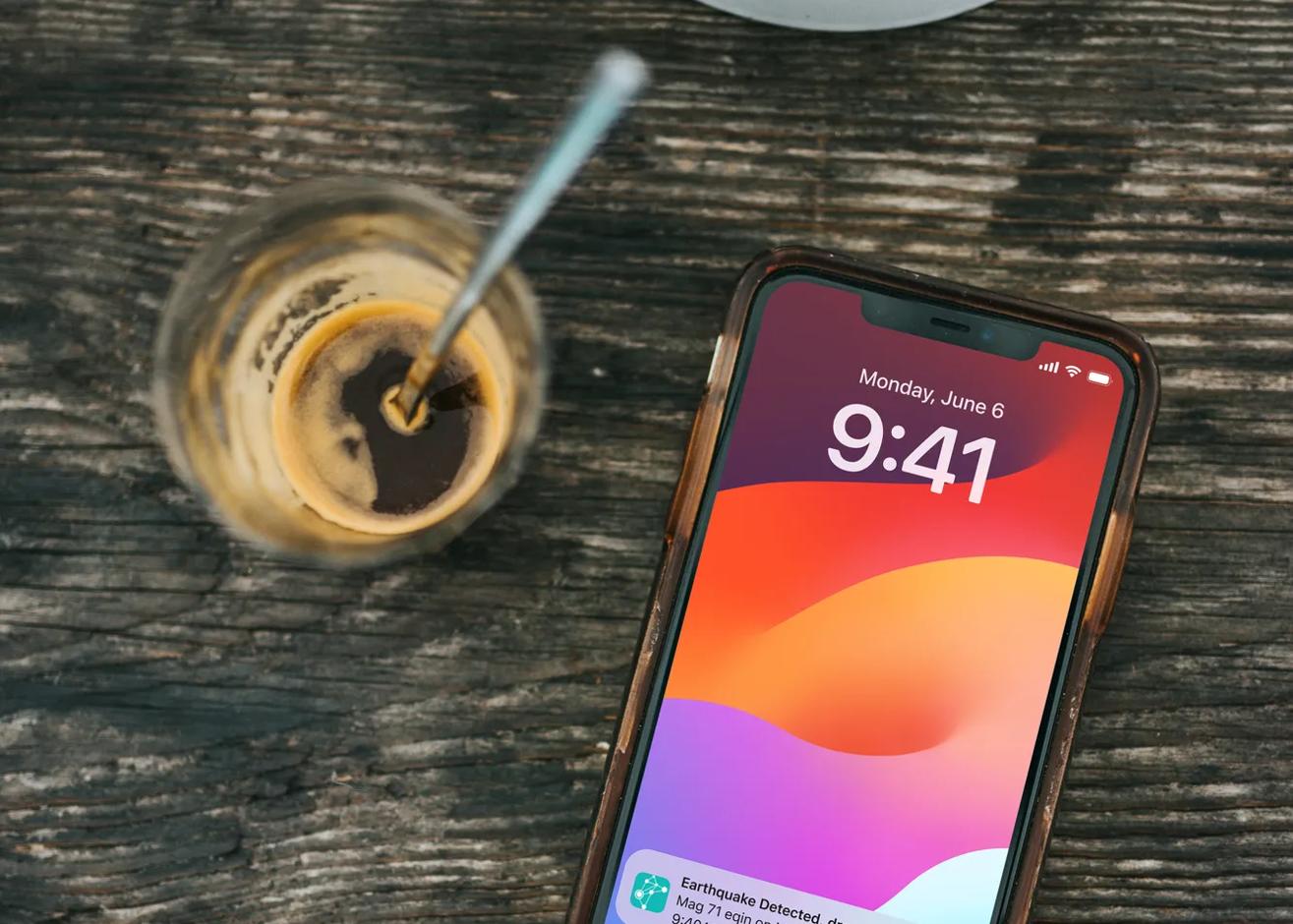 Emergency alert mobile notifications device mockup.